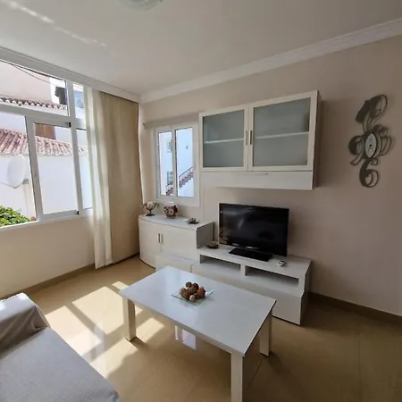 شقة Apartamento Vacacional نيرخا